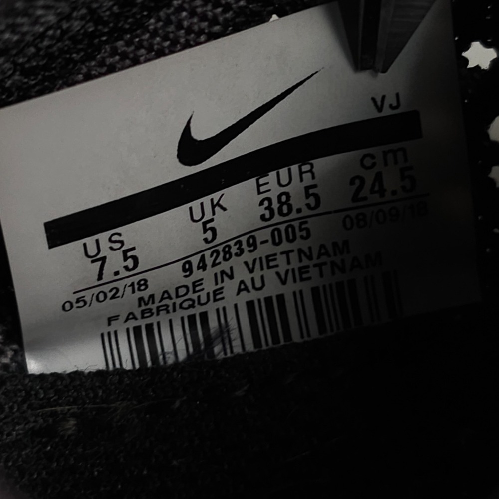 Nike Free RN Flyknit Shoes Women Size 7.5 Black Vast Grey Knit 2018 Running - Picture 16 of 16